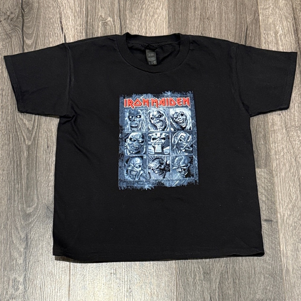 Kids Black Band Graphic Iron Maiden T-Shirt size small Run for your lives!